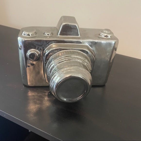 Silver Camera Decor - Picture 1 of 8